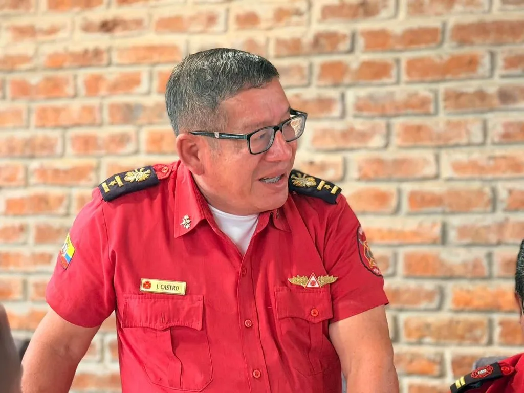 Chone recibió a bomberos de la provincia