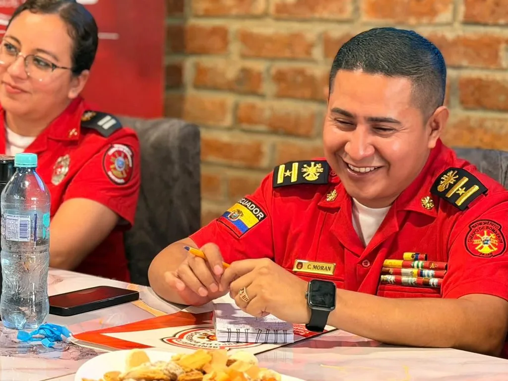 Chone recibió a bomberos de la provincia