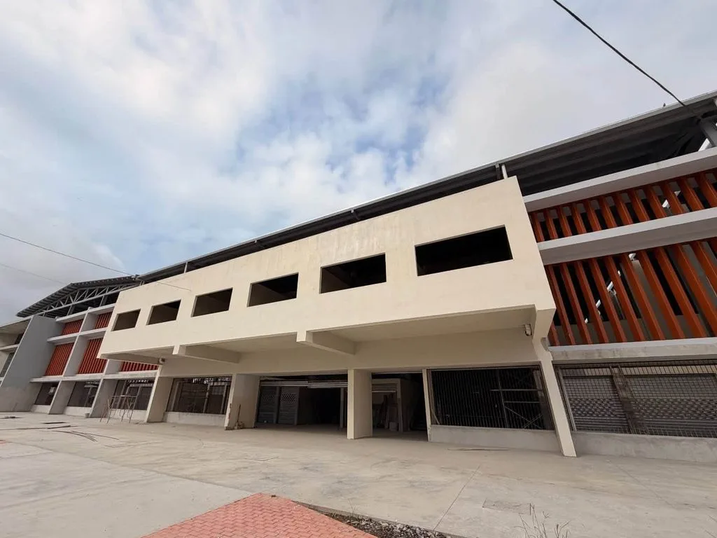 El corazón comercial de Chone sigue avanzando El corazón comercial de Chone sigue avanzando