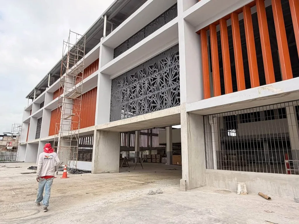 El corazón comercial de Chone sigue avanzando El corazón comercial de Chone sigue avanzando