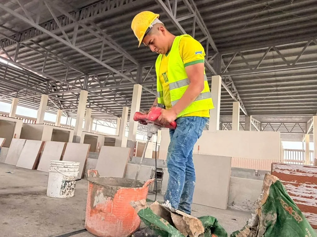 El corazón comercial de Chone sigue avanzando El corazón comercial de Chone sigue avanzando