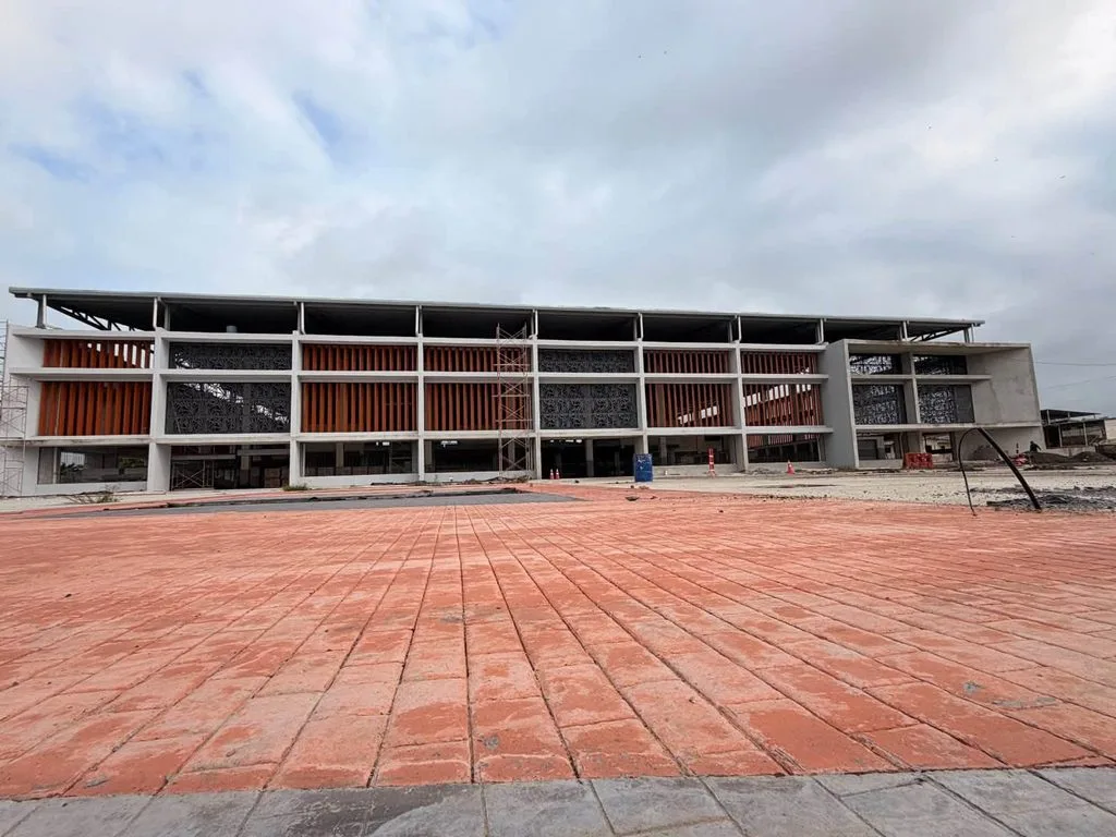 El corazón comercial de Chone sigue avanzando El corazón comercial de Chone sigue avanzando